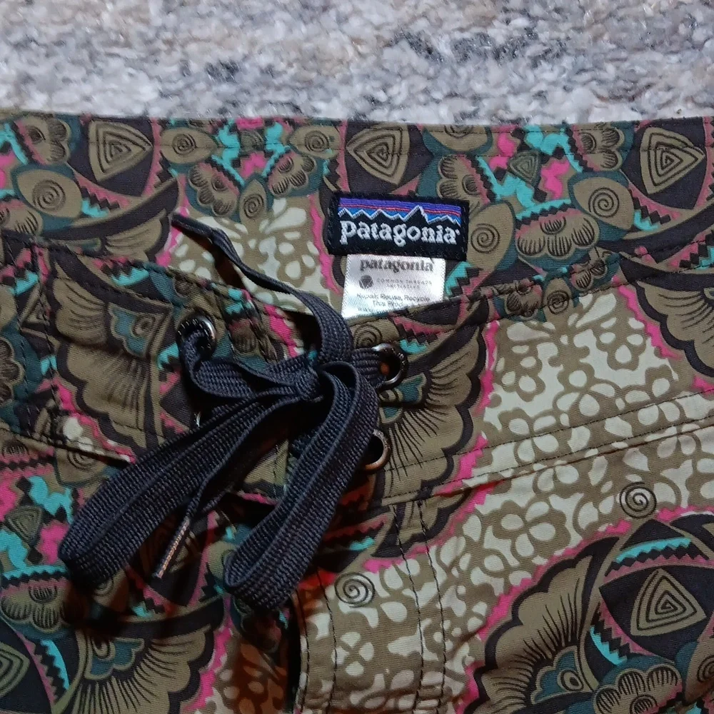 Patagonia Wavefarer Board Swim Shorts - Picture 2 of 8